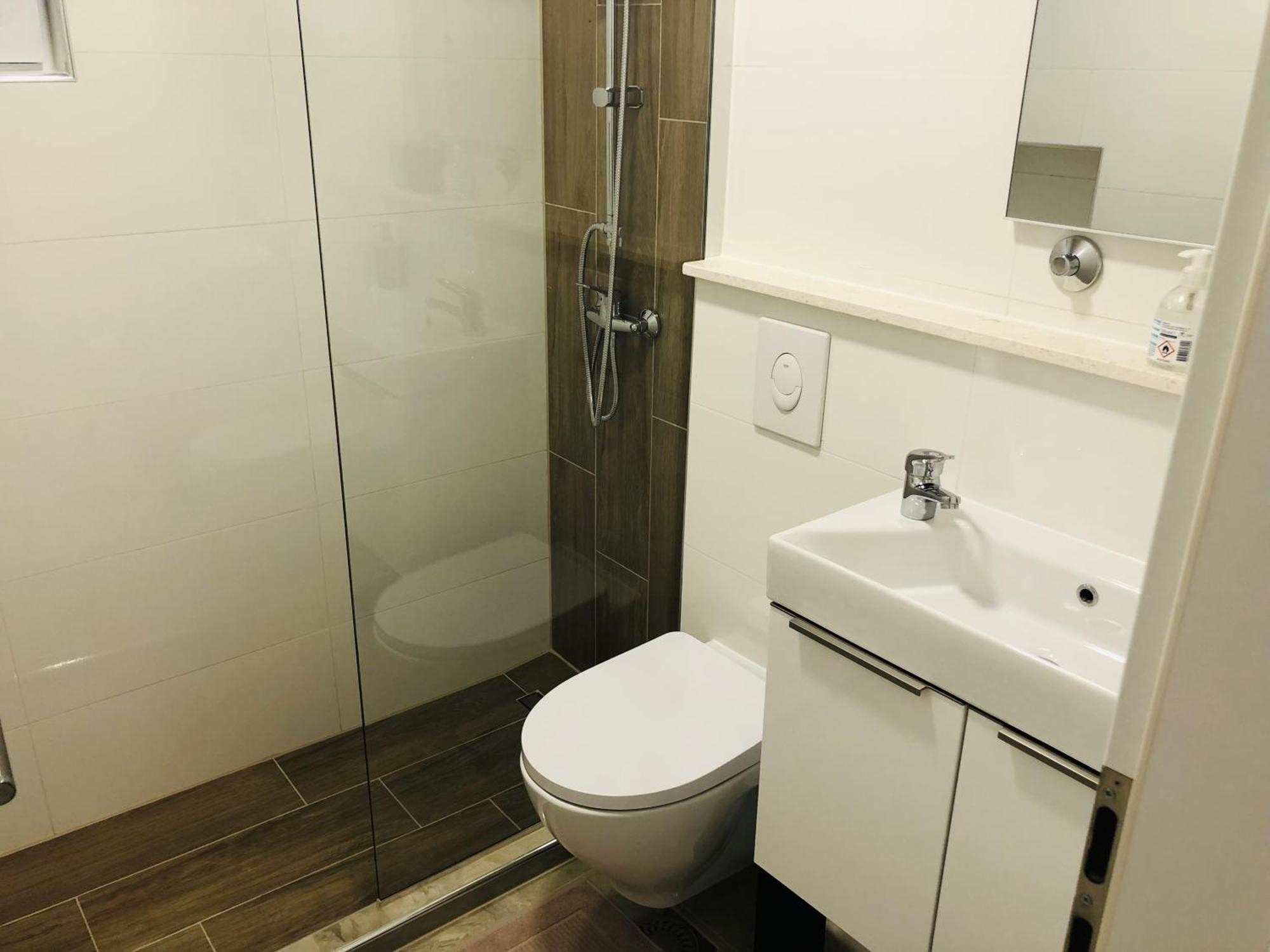 Apartmani Ema โตรกีร์ ภายนอก รูปภาพ