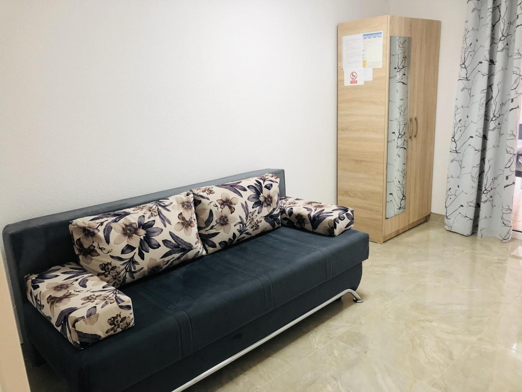 Apartmani Ema โตรกีร์ ภายนอก รูปภาพ